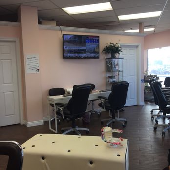 Perfect 10 Nail & Spa - Nail Salons Near Me - Toronto, Ontario