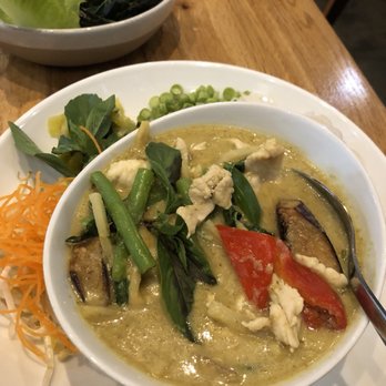 Super Thai Cuisine - Green curry with chicken - Thai Near Me - Austin, Texas Super Thai Cuisine - Green curry with chicken - Thai Near Me - Austin, Texas