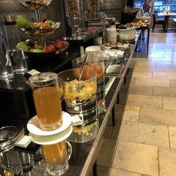 Hotel Le Vanessa - Breakfast buffet