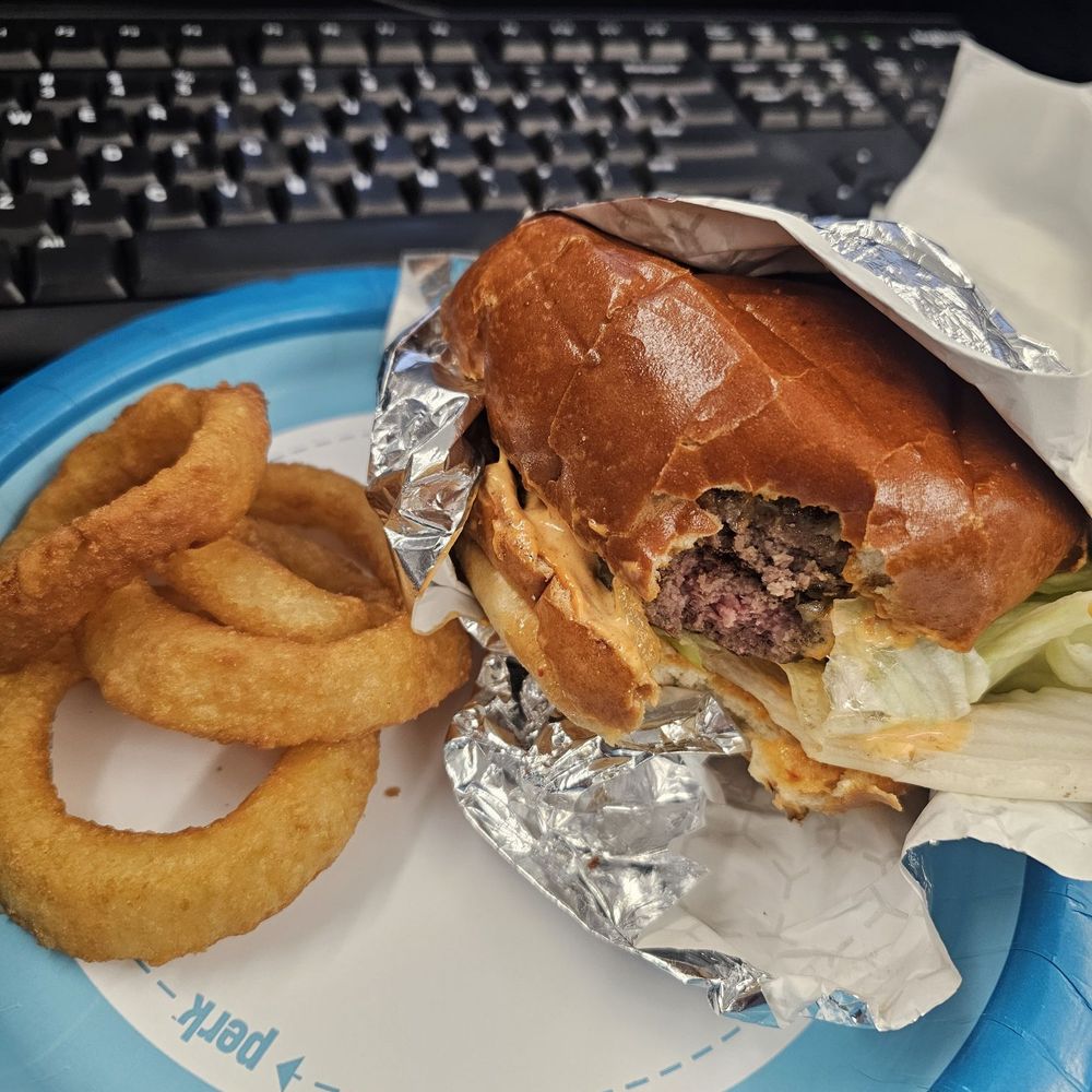 Lee's Burger Place - Double Jack Burger and Onion Rings - Burgers Near Me - Newton Centre, Massachusetts