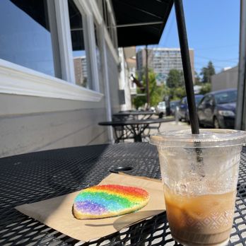 Peet's Coffee - outdoor seating - Coffee & Tea Near Me - Oakland, California