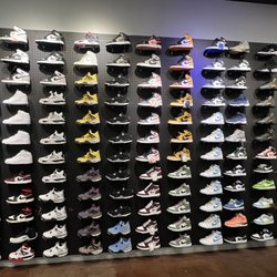 Onyx Shoe Store