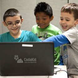 CodaKid - Boys checking out their projects