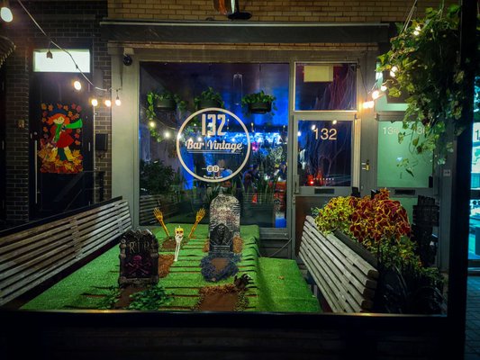 132 Bar Vintage by null