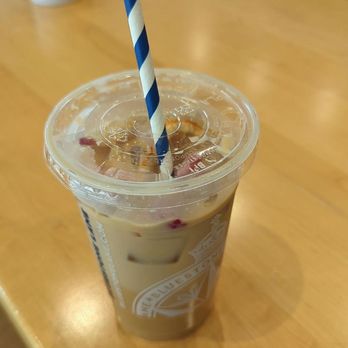 Bluestone Lane Princeton Cafe - Hair spray latte - Coffee & Tea Near Me - Princeton, New Jersey
