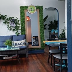 Anchor Island Coffee - Upstairs seating area.