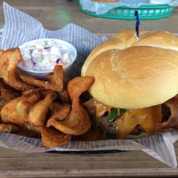 Pint and Barrel Drafthouse - Gastropubs Near Me - Palestine, Texas