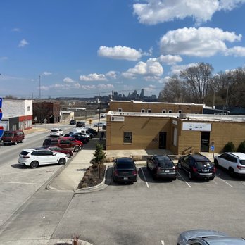 Slap's BBQ - View from patio - Barbeque Near Me - Kansas City, Kansas