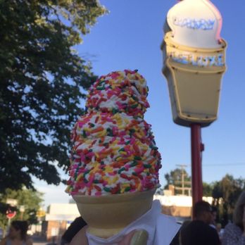 Dairy Deluxe - Twist with sprinkles - Ice Cream & Frozen Yogurt Near Me - Birmingham, Michigan Dairy Deluxe - Twist with sprinkles - Ice Cream & Frozen Yogurt Near Me - Birmingham, Michigan