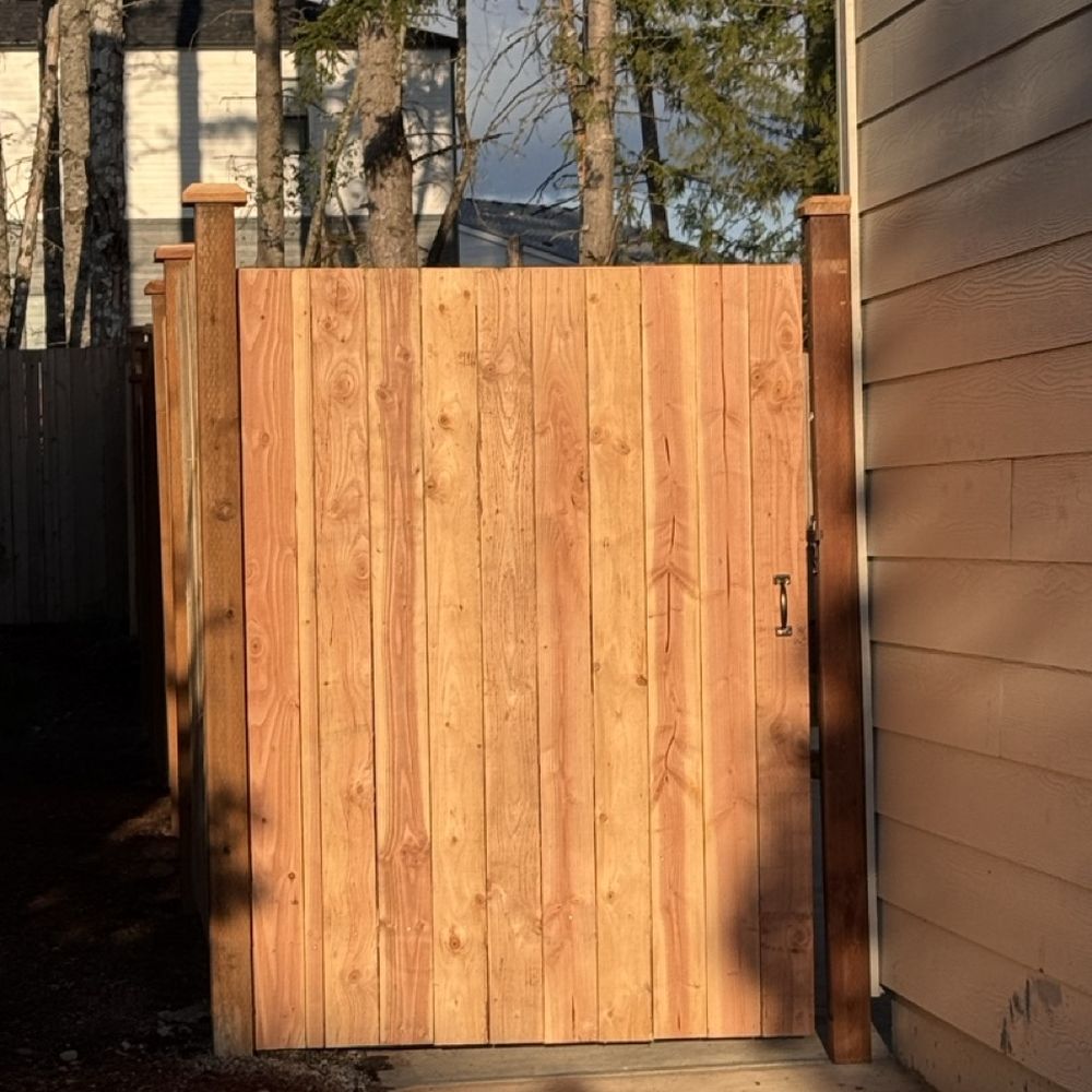 Quick Fencing - 6-ft gate, sturdy - Fences & Gates Near Me - Sumner, Washington Quick Fencing - 6-ft gate, sturdy - Fences & Gates Near Me - Sumner, Washington