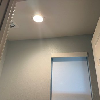 Professional Quality Painting - Bathroom Wall - Painters Near Me Professional Quality Painting - Bathroom Wall - Painters Near Me