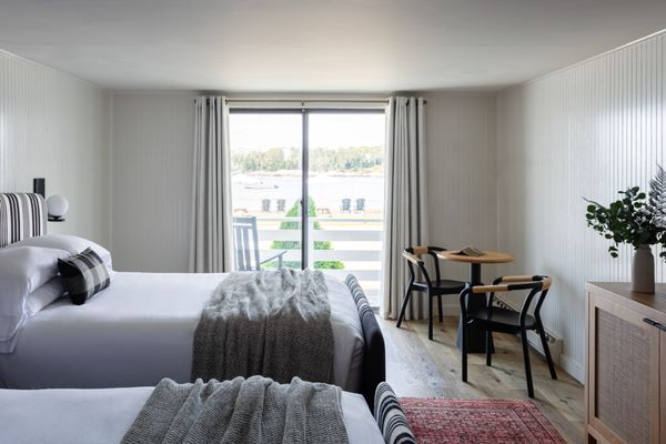 Bluebird Ocean Point Inn by null