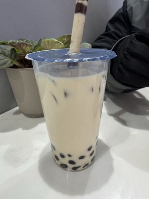 M Chá Bar (Hwy400 & Rutherford) by null