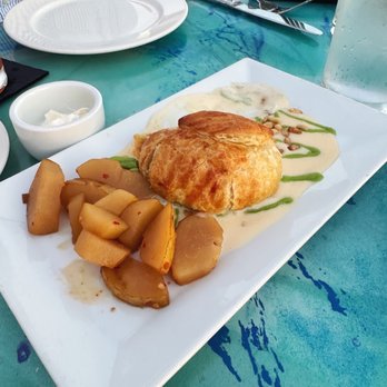 Geoffrey's Malibu - Baked Brie in Puff Pastry - Seafood Near Me - Malibu, California