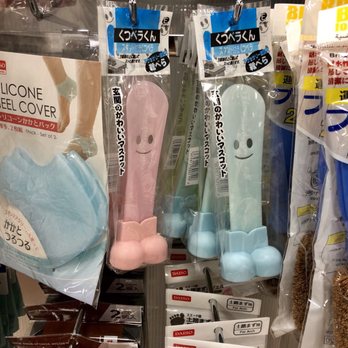 Oomomo - Shoe horns and other stuff for feet. - Discount Store Near Me - Edmonton, Alberta