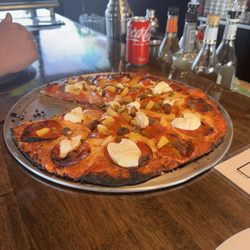 Build your own pizza. We always order extra extra crispy.