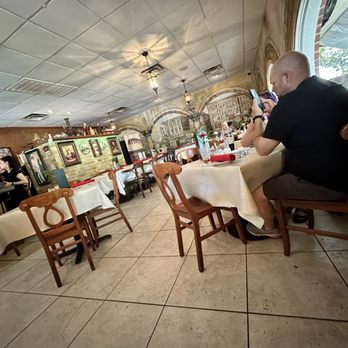 Prima Pasta Restaurant - Nice interior - Italian Near Me - Houston, Texas Prima Pasta Restaurant - Nice interior - Italian Near Me - Houston, Texas