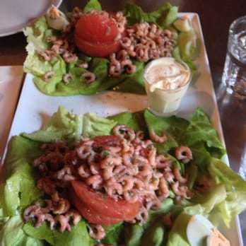 Skievelat - Stuffed tomato with shrimp - Belgian Near Me - Brussels, BRU