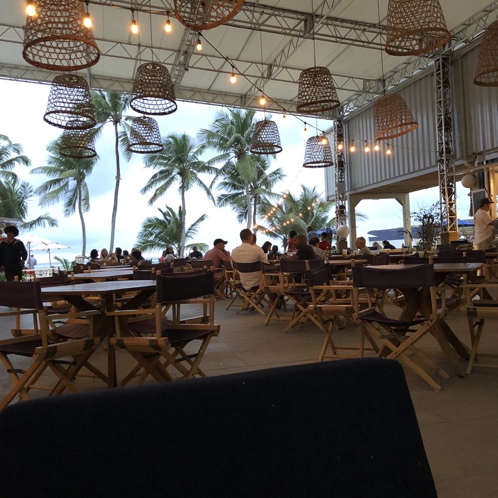 Cool market with stalls for Italian, Indian, Puerto Rican, seafood, Mexican, and vegetarian.