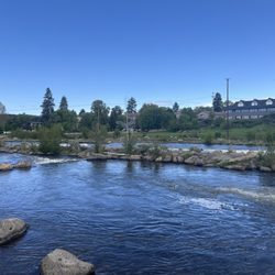 Bend Whitewater Park - Rapids