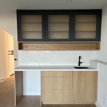 Acadia Craft - Wet bar prior to installation of handles - Cabinetry Near Me - Roseville, California