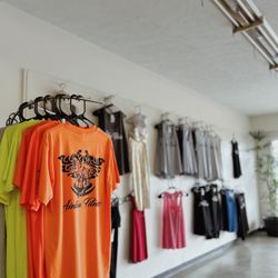 Aintoa Fitness - Gym Merch :)