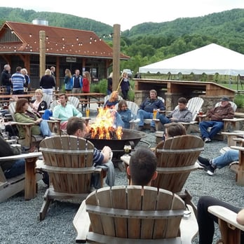 Devils Backbone Brewing Company - American Near Me - Roseland, Virginia