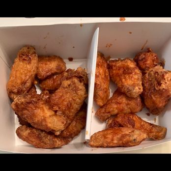 Bonchon Aurora - Dry and nearly sauceless wings that I unfortunately paid my hard earned money for. - Korean Near Me - Aurora, Colorado
