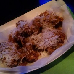 Kyle's Pub - Caribbean Spiced Wings.  Freaking awesome!!!  A taste of the islands.  Where's my RED STRIPE ??