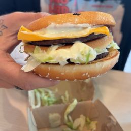Way too much mayo on Big Mac and no Mac sauce Way too much mayo on Big Mac and no Mac sauce