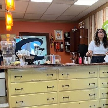 Pour Bear Coffee - order counter - Coffee & Tea Near Me - Lakeland, Florida Pour Bear Coffee - order counter - Coffee & Tea Near Me - Lakeland, Florida