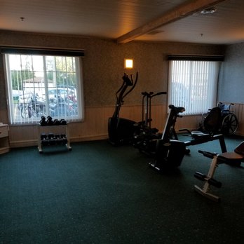 Mountain Host Motor Inn - Hotels Near Me - Iron Mountain, Michigan