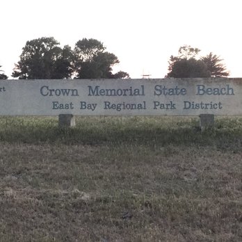 Crown Memorial State Beach - Signage near the entrance - Parks Near Me - Alameda, California
