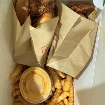 Main Chick Hot Chicken - Chicken Shop Near Me - Northridge, California Main Chick Hot Chicken - Chicken Shop Near Me - Northridge, California