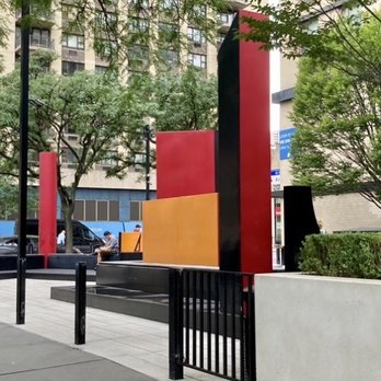 Gracie Mews Publc Space - Taken previously Posted with review 09/23/21 - Public Art Near Me - New York, New York Gracie Mews Publc Space - Taken previously Posted with review 09/23/21 - Public Art Near Me - New York, New York