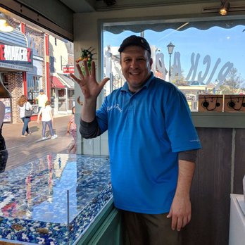 Pick A Pearl - Friendliest guy ever - Jewelry Near Me - Myrtle Beach, South Carolina