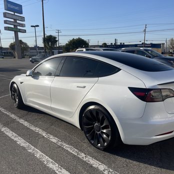Diamond Collision - Body Shops Near Me - Hawaiian Gardens, California