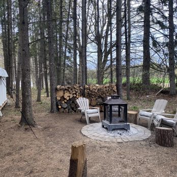 Alabaster Acres - Fire pit area - Farms Near Me - Caledon, Ontario