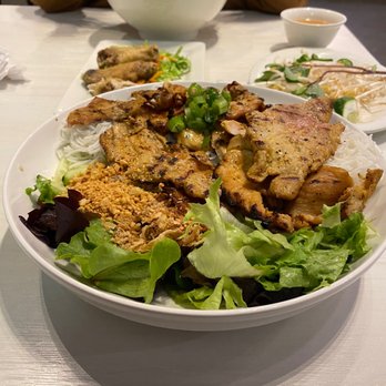 Broth & Basil - Vermicelli with Charbroiled Chicken, really a good choice. - Noodles Near Me - Pflugerville, Texas