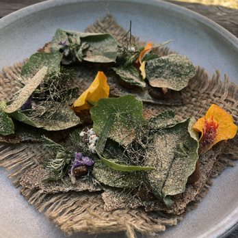 Houlme - Caramelized onion herb cracker - Pizza Near Me - Eastsound, Washington Houlme - Caramelized onion herb cracker - Pizza Near Me - Eastsound, Washington