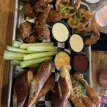 Craft Republic - Albuquerque - The sampler platter. - Burgers Near Me - Albuquerque, New Mexico
