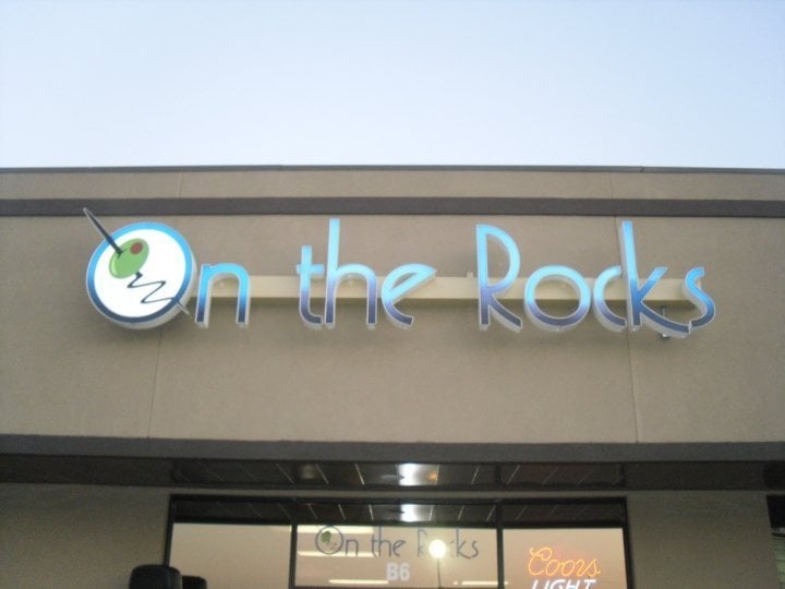 On the Rocks Lounge Logo