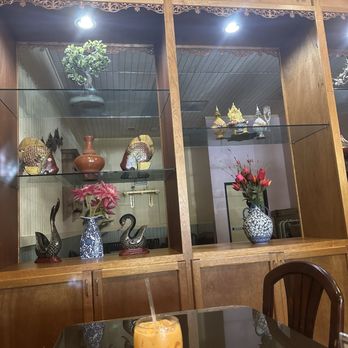 Pailin Thai Cafe - Decor - Thai Near Me - San Diego, California Pailin Thai Cafe - Decor - Thai Near Me - San Diego, California