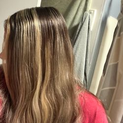 Salon Savvi - This seriously looks like crap. No one can be please with this kind of work. I cry every time I look at my hair