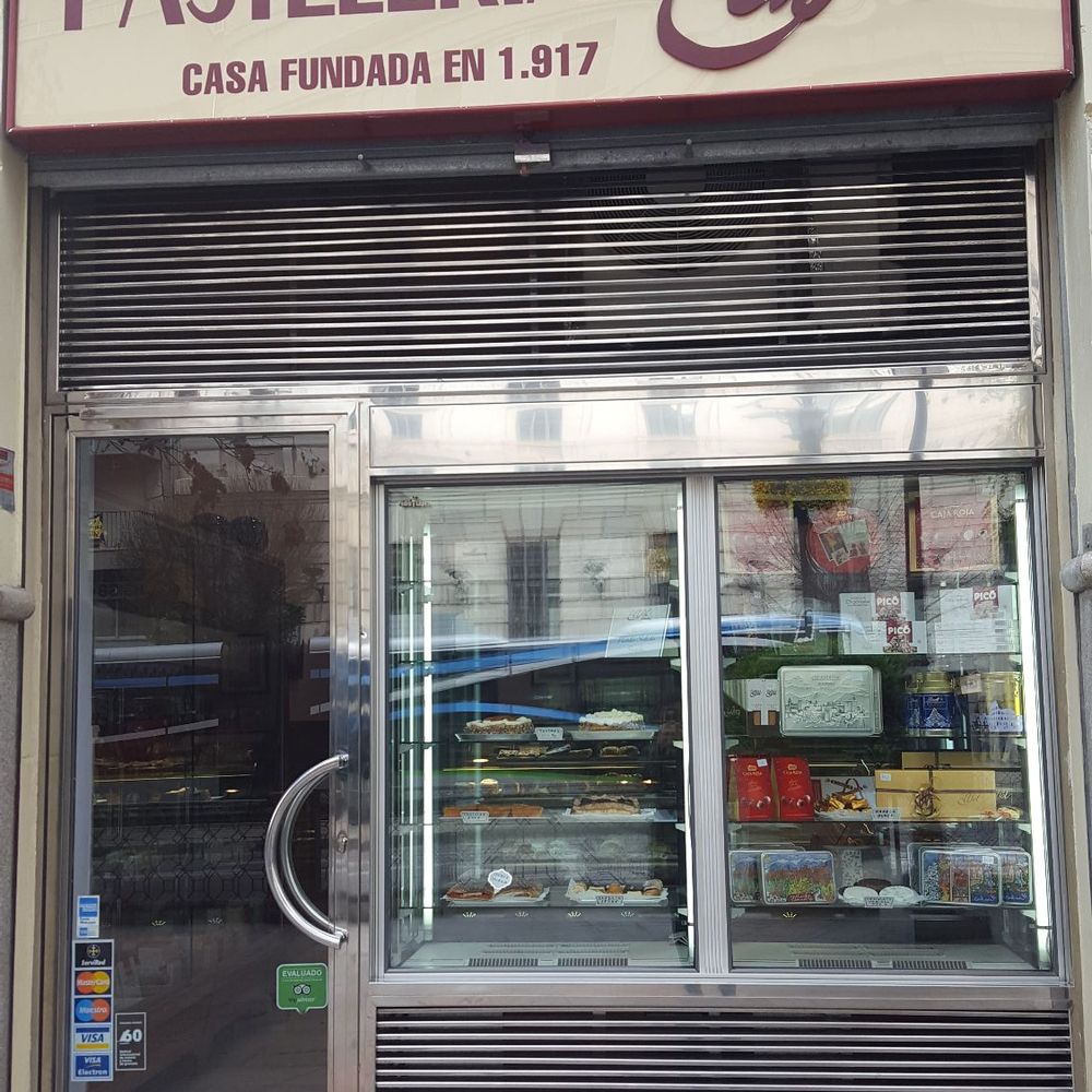 Pastelería El Sol - Bakeries Near Me - Granada, GR