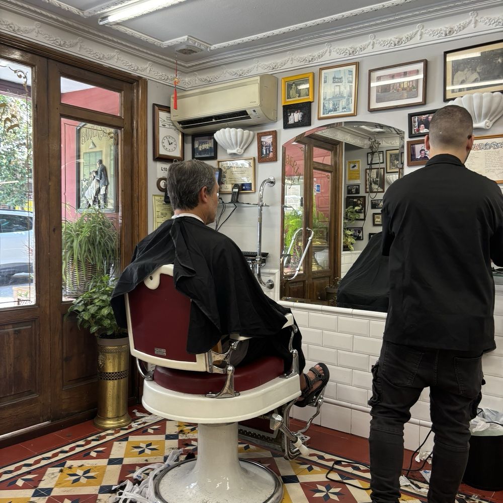 The Best 10 Barbers near Vicente Pedroviejo Villanueva in Madrid - Yelp