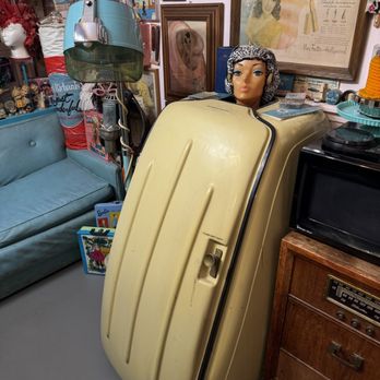 Beauty Bubble Salon and  Museum - A one person sauna I believe from the 1950's - Hair Salons Near Me - Joshua Tree, California