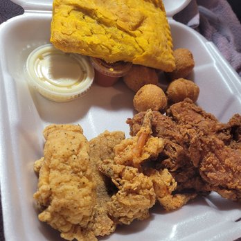 Pasadena Fish Market - Wings and things and a beef patty is my favorite thing to get and by the way this is half of my meal. - Seafood Markets Near Me - Pasadena, California Pasadena Fish Market - Wings and things and a beef patty is my favorite thing to get and by the way this is half of my meal. - Seafood Markets Near Me - Pasadena, California