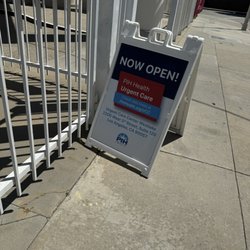 PIH Health - Incorrect wait times on the site! Fix the hours of opening if you CANNOT OPEN on time.