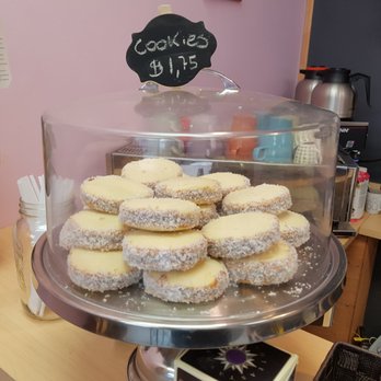 Dulce Aroma - a display of cookies and pastries - Bakeries Near Me - Toronto, Ontario Dulce Aroma - a display of cookies and pastries - Bakeries Near Me - Toronto, Ontario